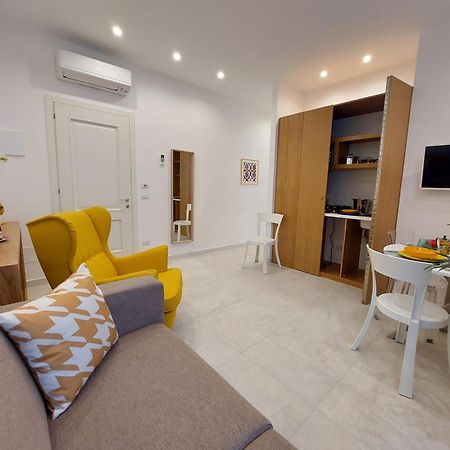 Mistral Luxury Suites ซอร์เรนโต ภายนอก รูปภาพ