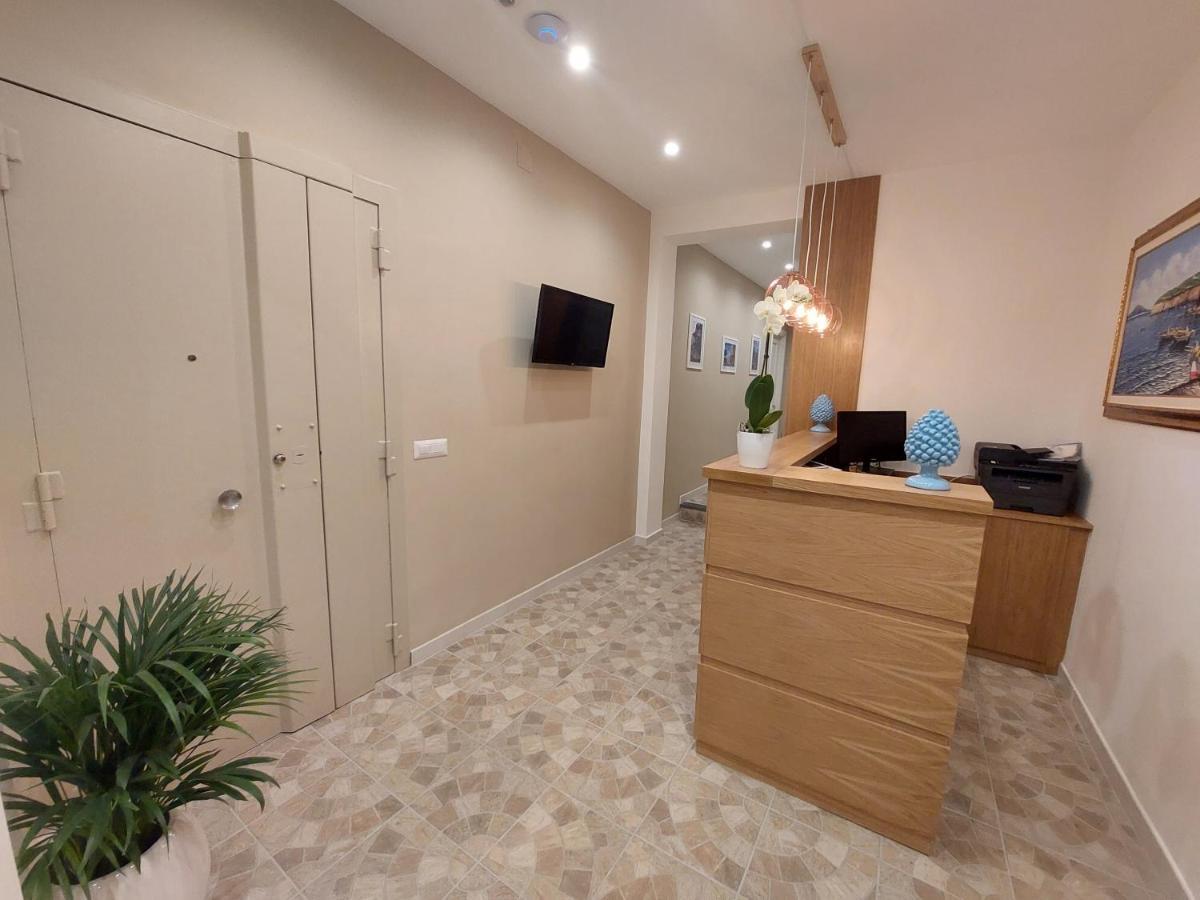 Mistral Luxury Suites ซอร์เรนโต ภายนอก รูปภาพ