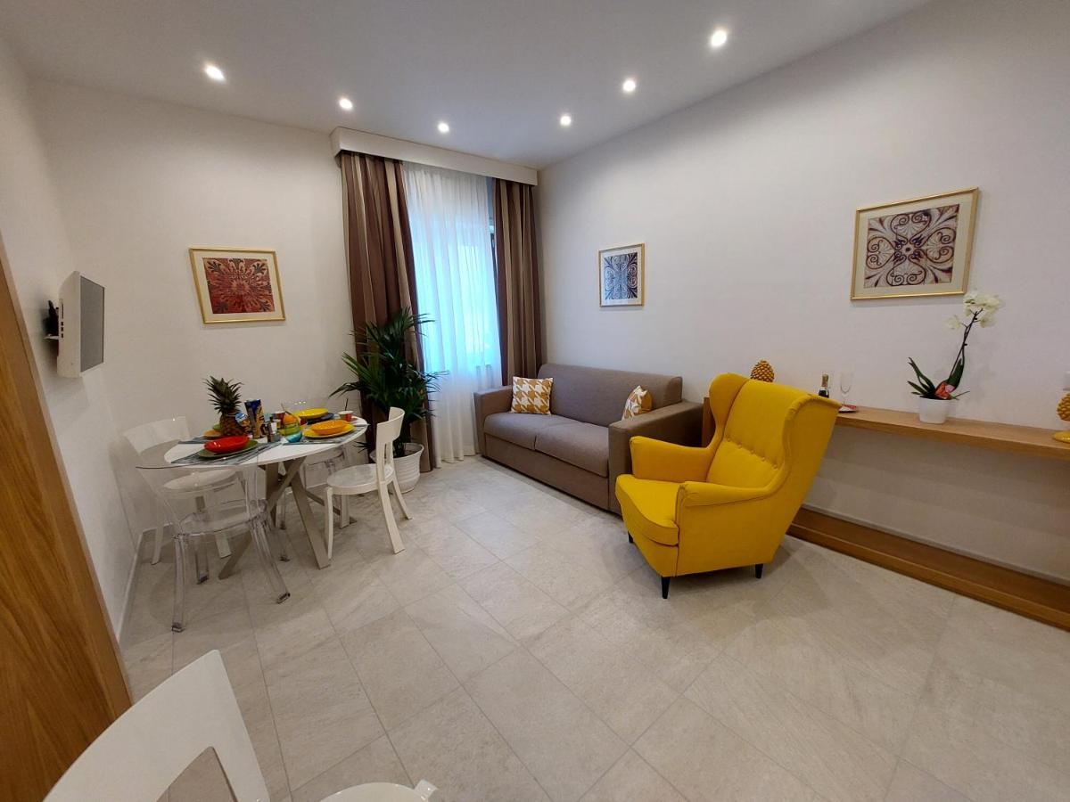 Mistral Luxury Suites ซอร์เรนโต ภายนอก รูปภาพ