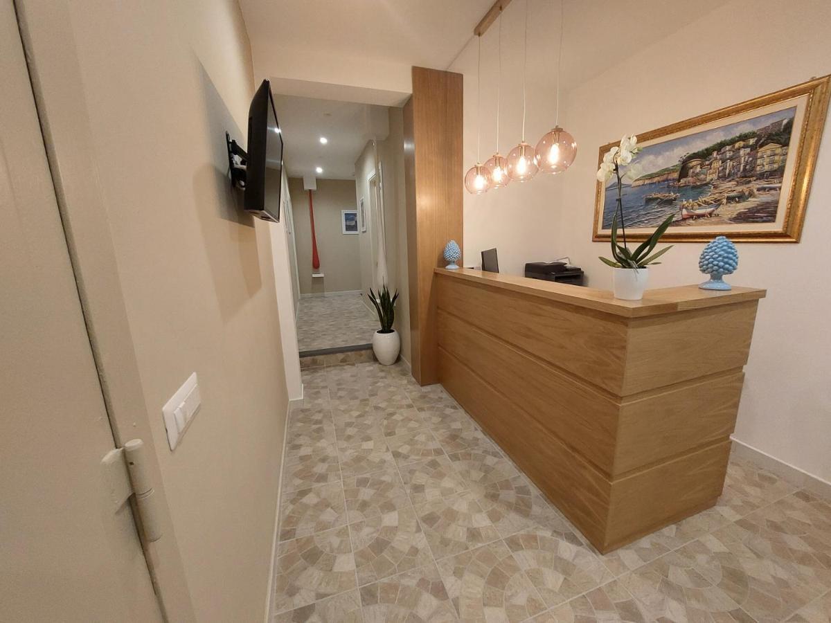 Mistral Luxury Suites ซอร์เรนโต ภายนอก รูปภาพ